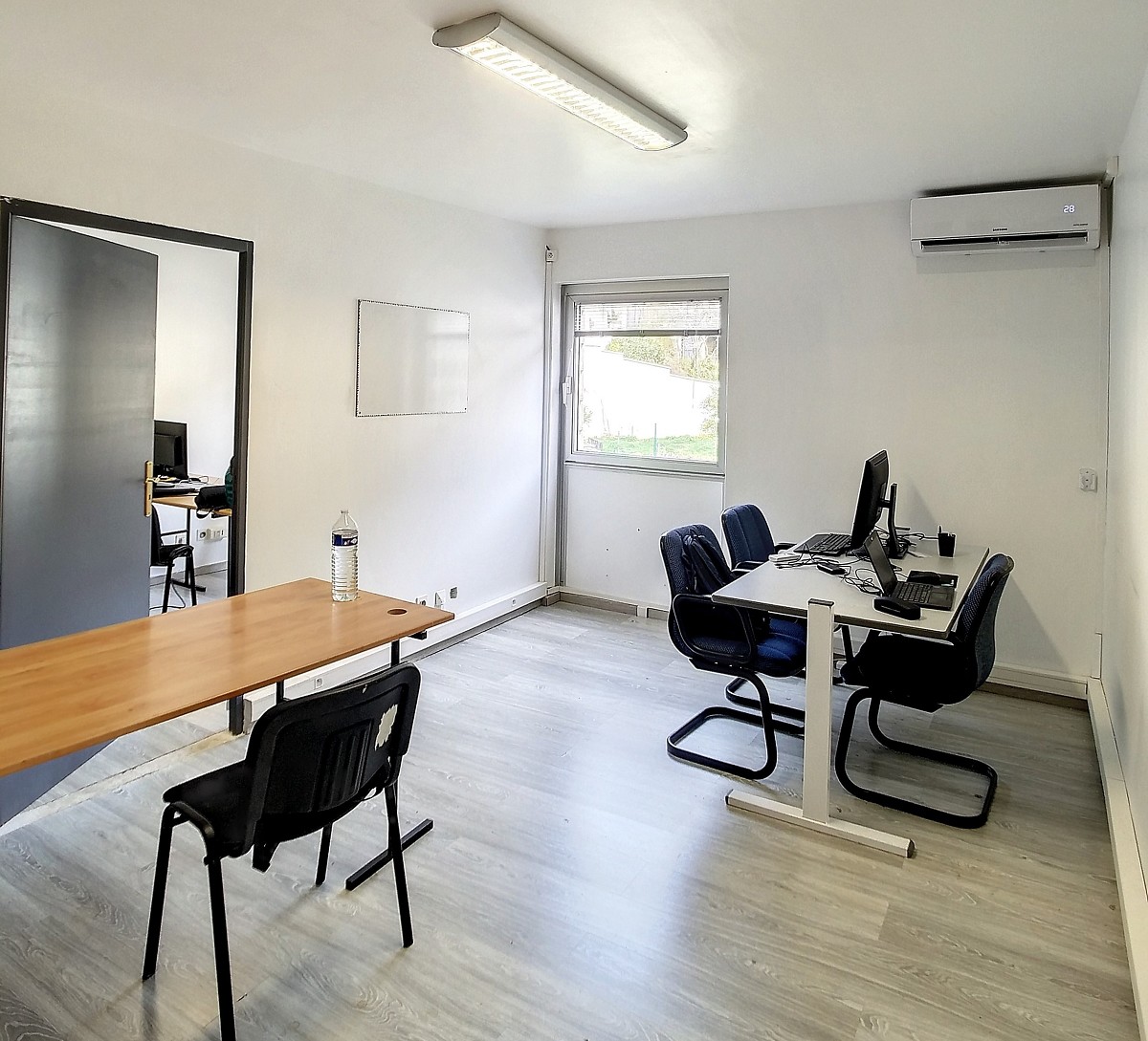 AZUREA COMMERCES   ENTREPRISES LOCATION-BUREAUX-NICE-06