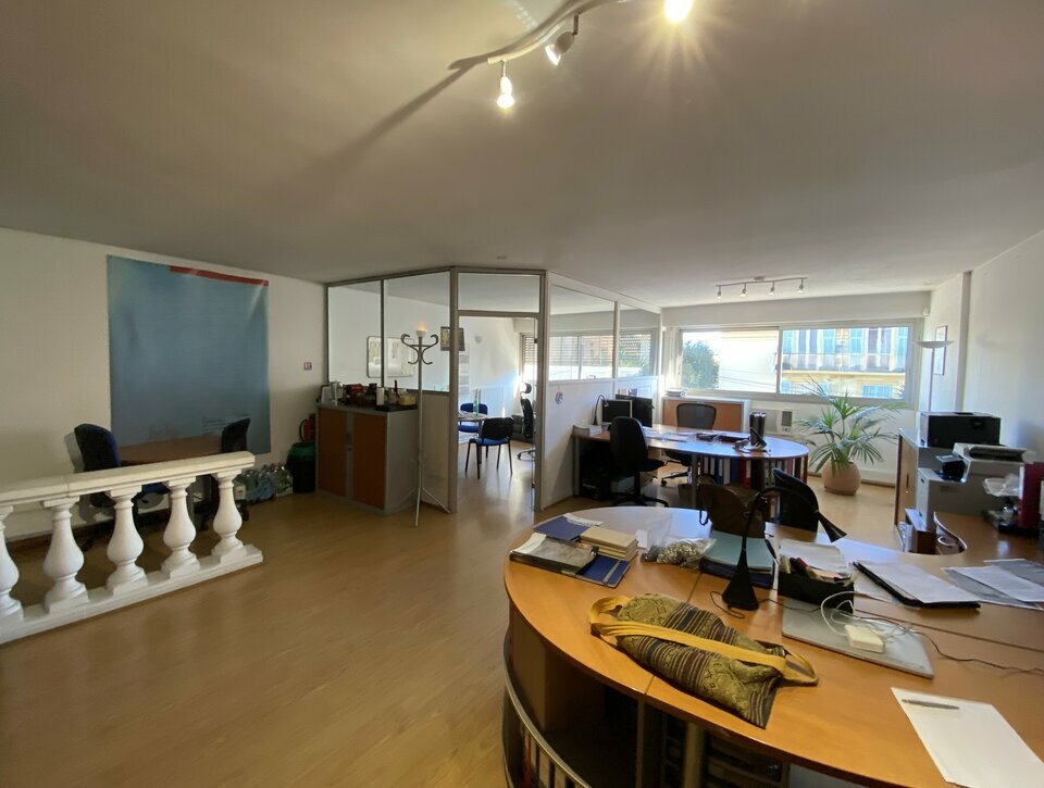 AZUREA COMMERCES   ENTREPRISES VENTE-BUREAUX-NICE-06