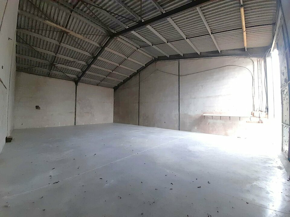 AZUREA COMMERCES   ENTREPRISES LOCATION-ENTREPOT-LE_CANNET_DES_MAURES-83