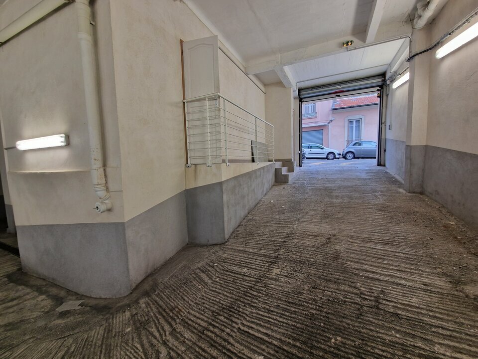 AZUREA COMMERCES   ENTREPRISES LOCATION-ENTREPOT-NICE-06