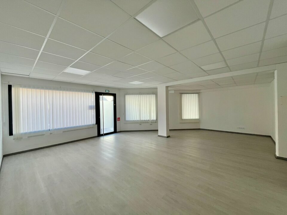 AZUREA COMMERCES   ENTREPRISES LOCATION-LOCAL COMMERCIAL-SAINT_LAURENT_DU_VAR-06