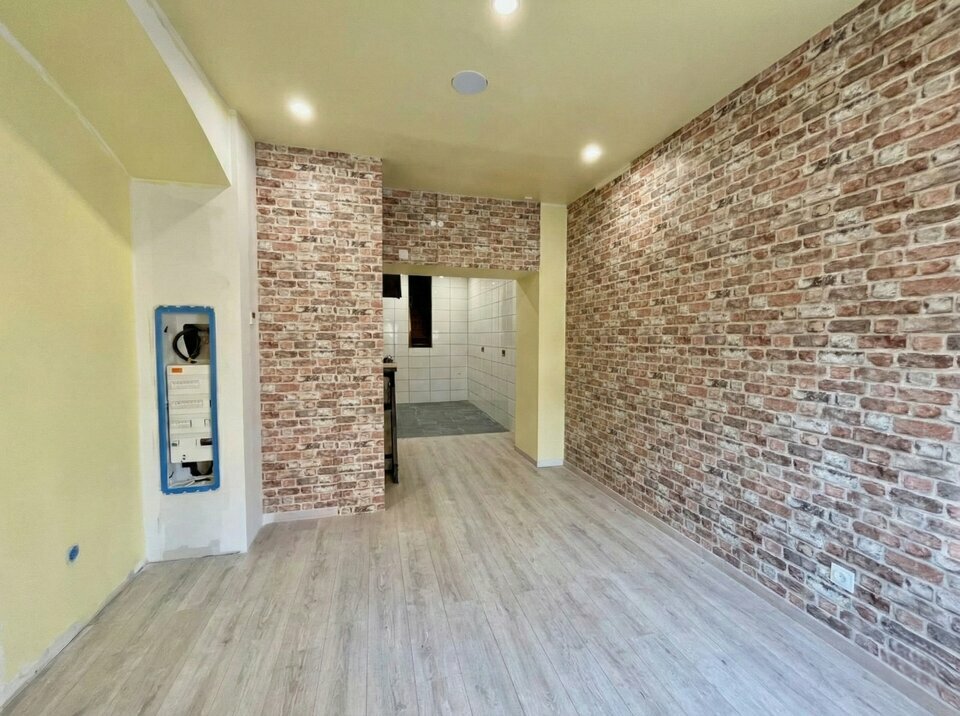 AZUREA COMMERCES   ENTREPRISES LOCATION-LOCAL COMMERCIAL-GRASSE-06