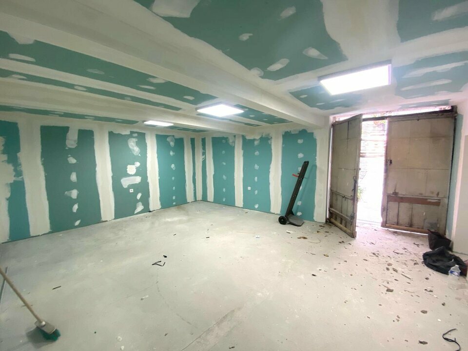 AZUREA COMMERCES   ENTREPRISES LOCATION-ENTREPOT-CANNES-06