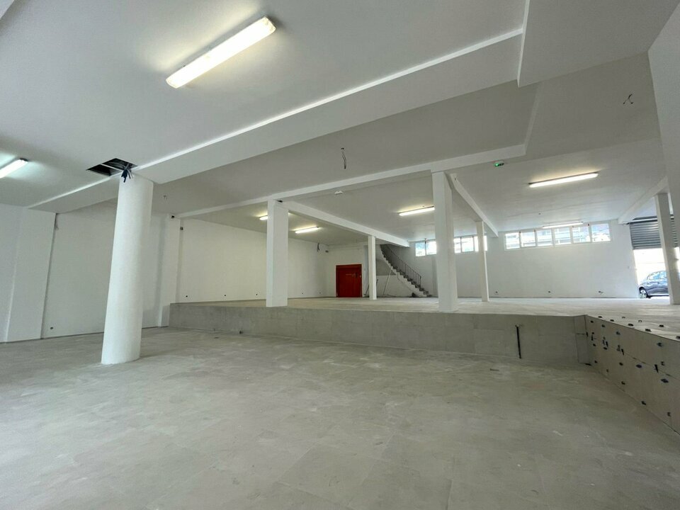 AZUREA COMMERCES   ENTREPRISES VENTE-ENTREPOT-NICE-06