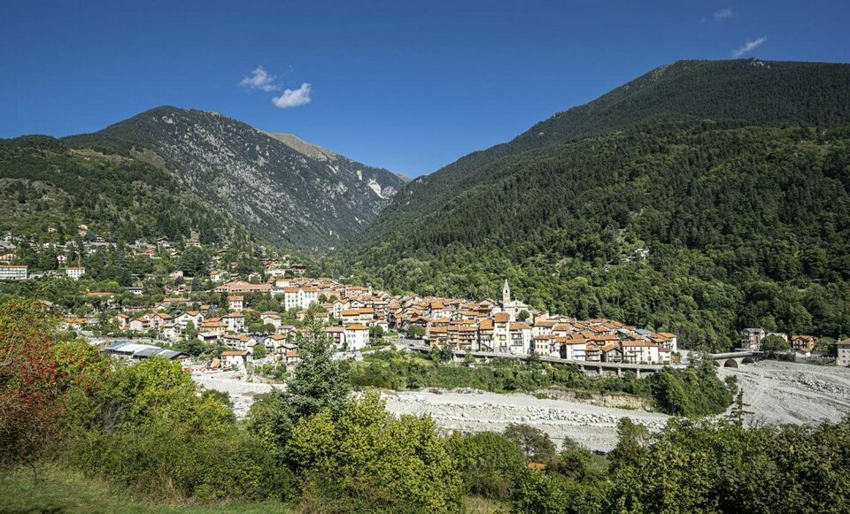 AZUREA COMMERCES   ENTREPRISES VENTE-TERRAIN-TOUET_SUR_VAR-06