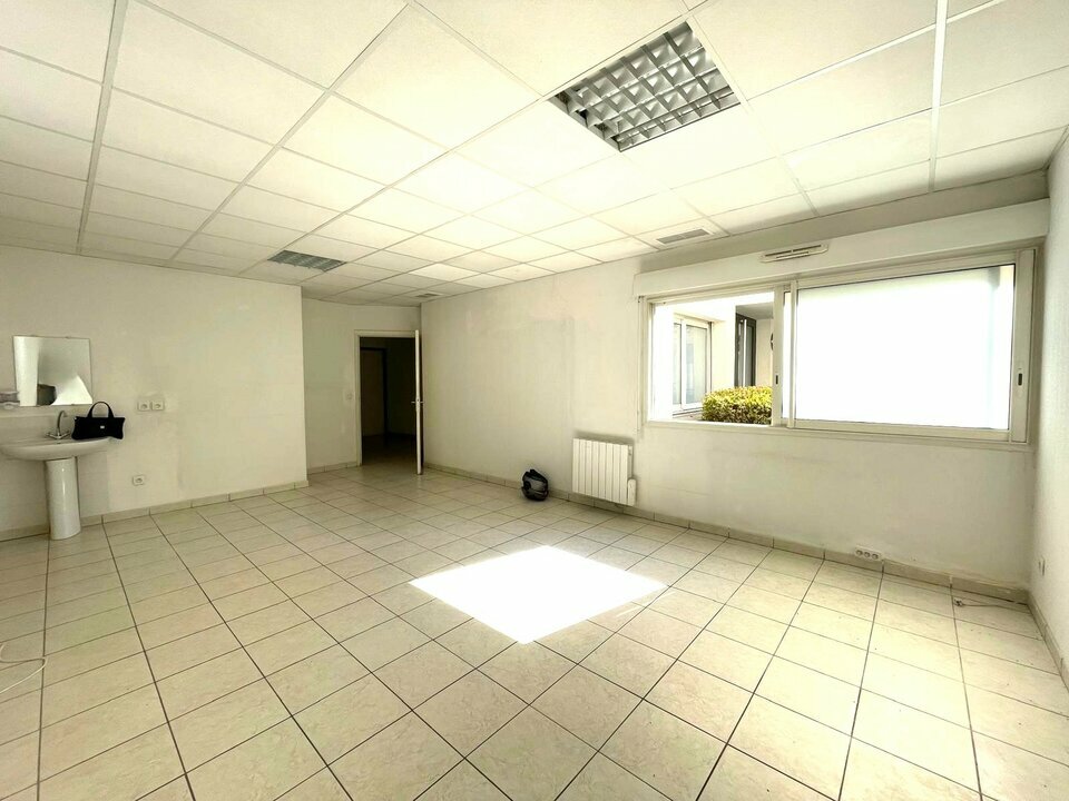 AZUREA COMMERCES   ENTREPRISES LOCATION-BUREAUX-CAGNES_SUR_MER-06