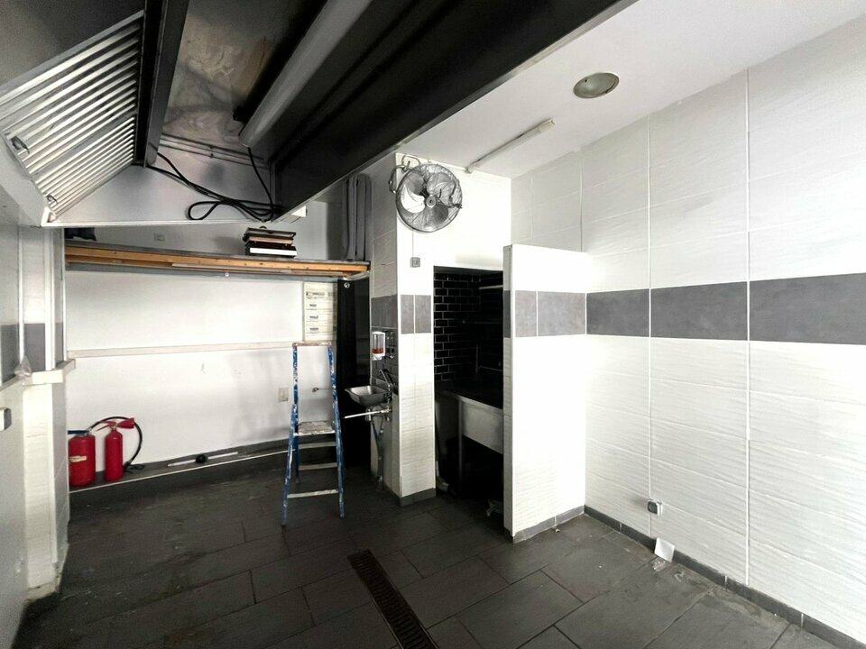 AZUREA COMMERCES   ENTREPRISES LOCATION-LOCAL COMMERCIAL-JUAN_LES_PINS-06