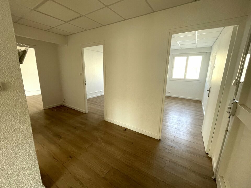 AZUREA COMMERCES   ENTREPRISES LOCATION-BUREAUX-SAINT_LAURENT_DU_VAR-06