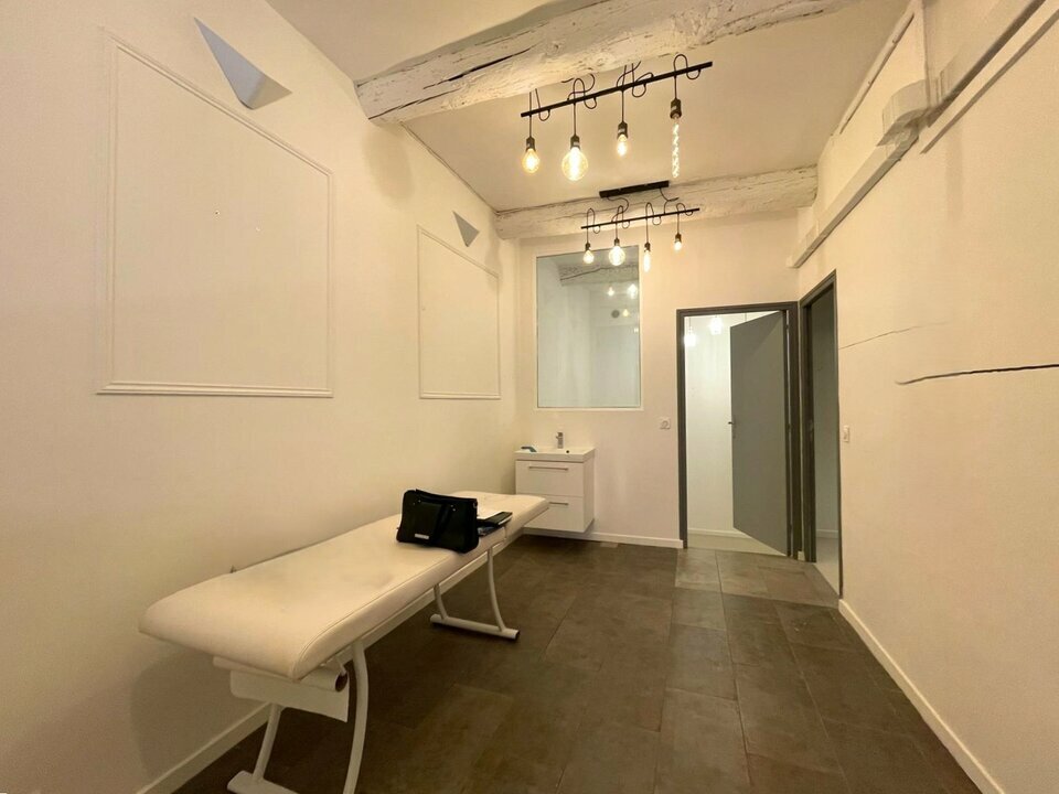 AZUREA COMMERCES   ENTREPRISES LOCATION-LOCAL COMMERCIAL-NICE-06