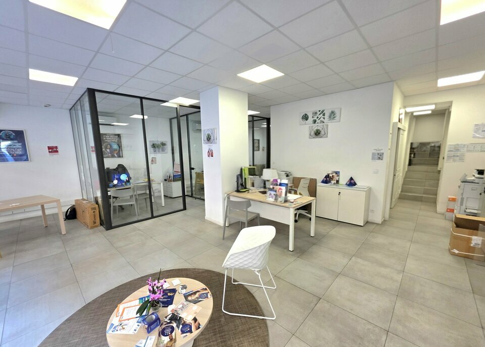 AZUREA COMMERCES   ENTREPRISES LOCATION-LOCAL COMMERCIAL-NICE-06