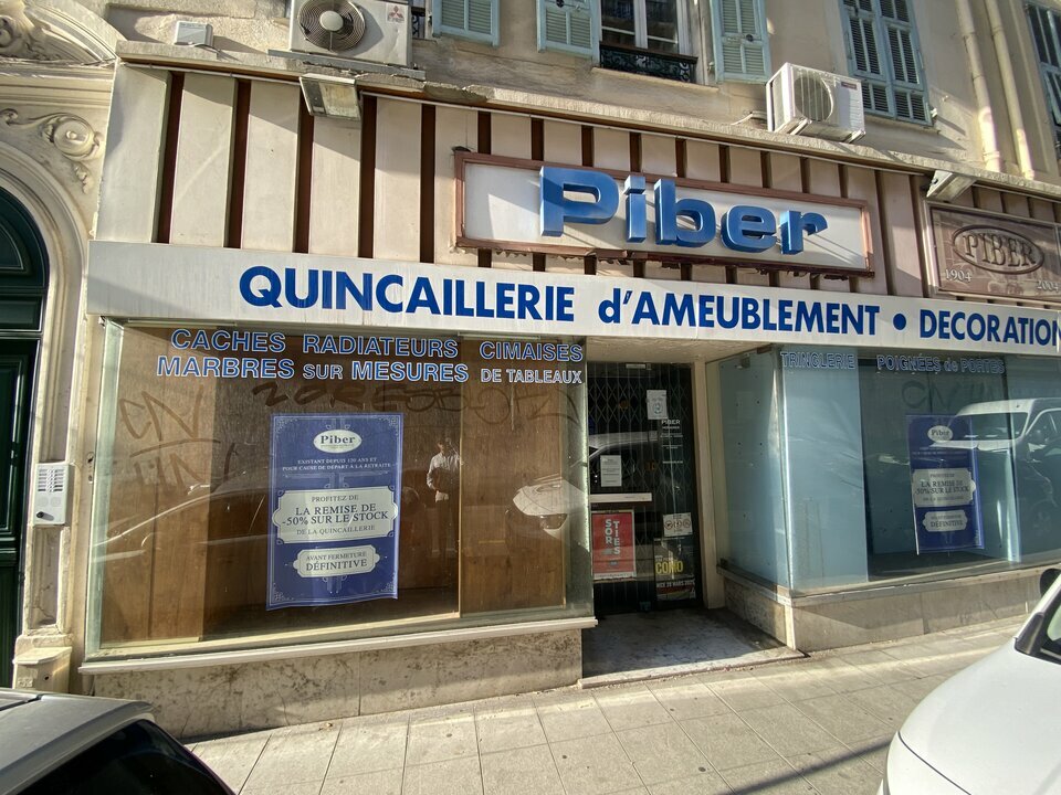 AZUREA COMMERCES   ENTREPRISES LOCATION-LOCAL COMMERCIAL-NICE-06