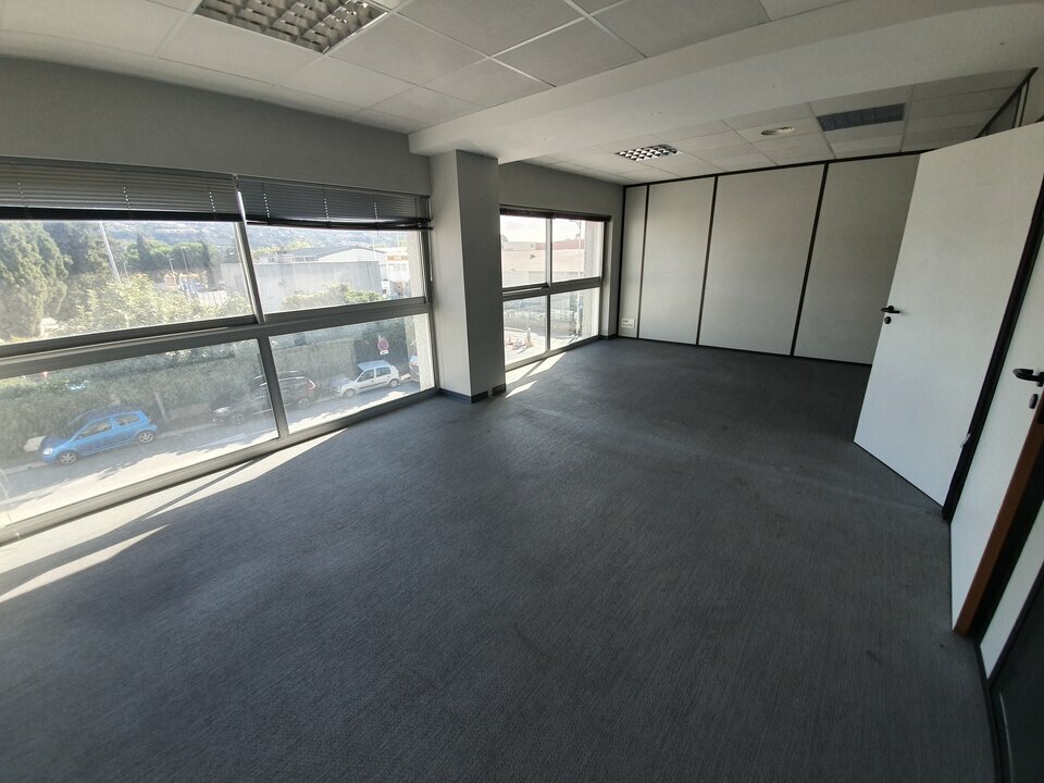 AZUREA COMMERCES   ENTREPRISES LOCATION-BUREAUX-SAINT_LAURENT_DU_VAR-06