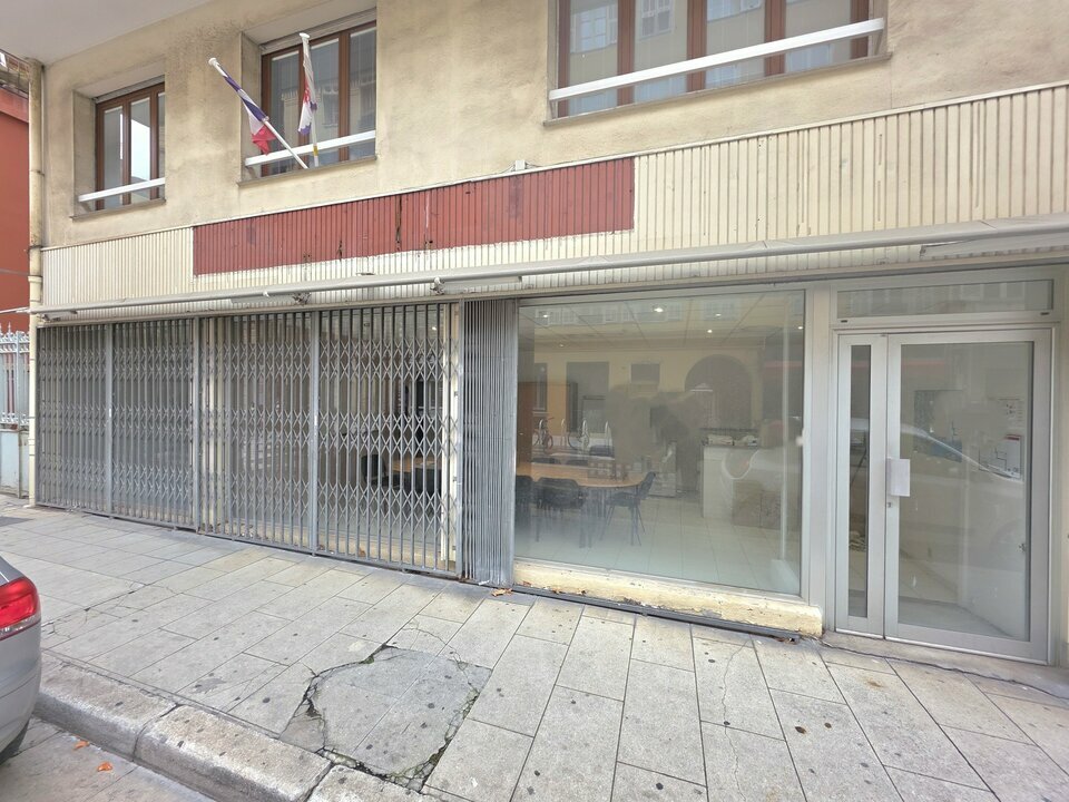 AZUREA COMMERCES   ENTREPRISES LOCATION-LOCAL COMMERCIAL-NICE-06