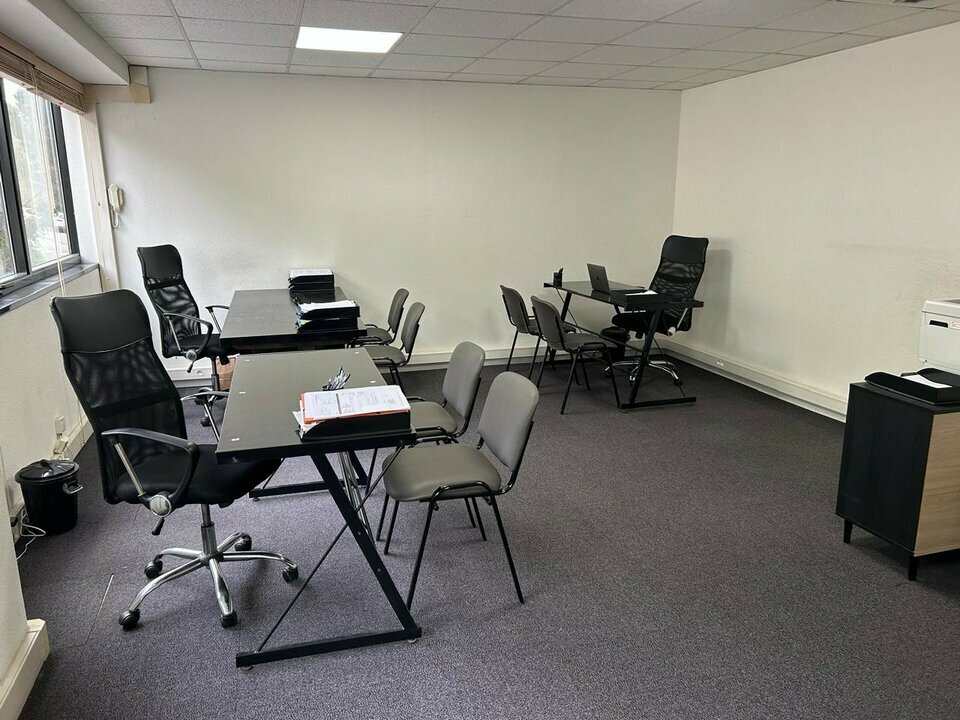 AZUREA COMMERCES   ENTREPRISES LOCATION-BUREAUX-VALLAURIS-06