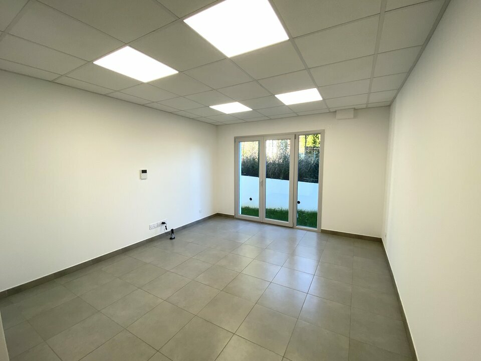 AZUREA COMMERCES   ENTREPRISES LOCATION-BUREAUX-VILLENEUVE_LOUBET-06