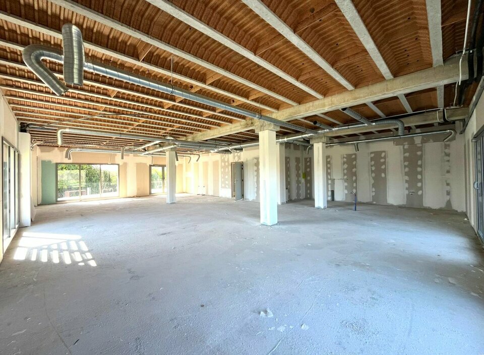 AZUREA COMMERCES   ENTREPRISES LOCATION-LOCAL COMMERCIAL-LORGUES-83