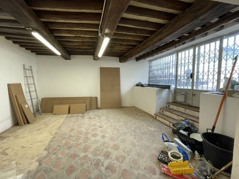 AZUREA COMMERCES   ENTREPRISES LOCATION-LOCAL COMMERCIAL-VALLAURIS-06