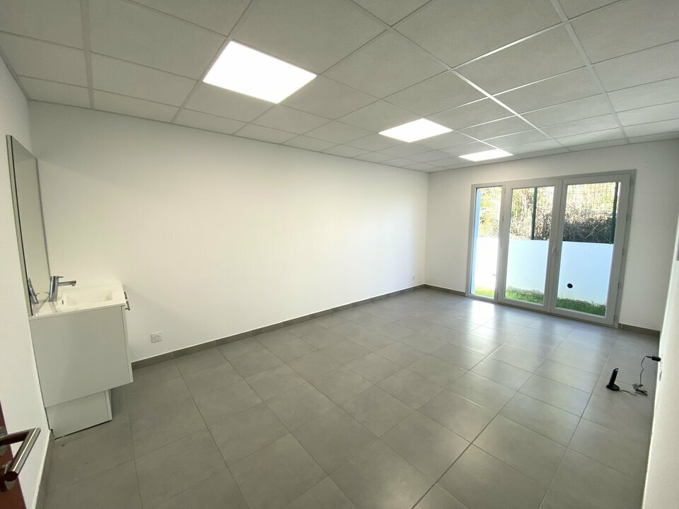 AZUREA COMMERCES   ENTREPRISES LOCATION-BUREAUX-VILLENEUVE_LOUBET-06