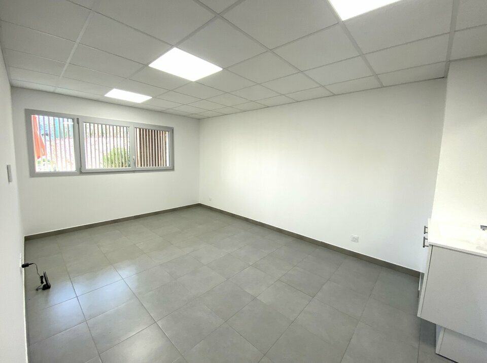 AZUREA COMMERCES   ENTREPRISES LOCATION-BUREAUX-VILLENEUVE_LOUBET-06