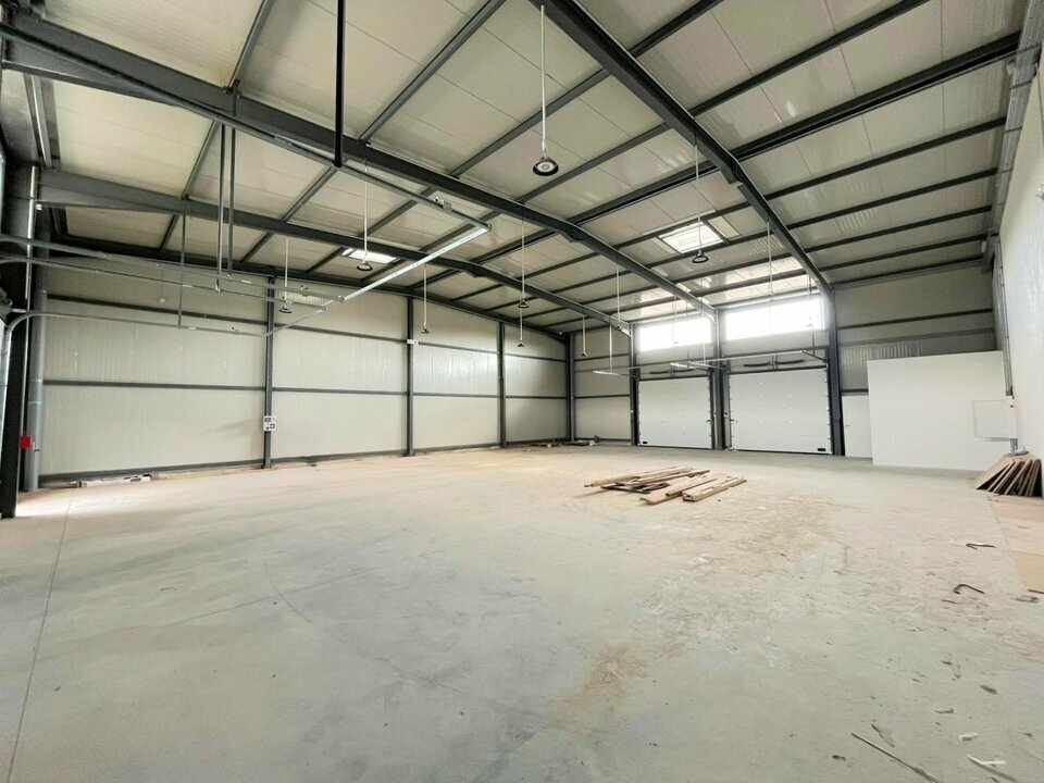 AZUREA COMMERCES   ENTREPRISES LOCATION-ENTREPOT-LES_ARCS-83