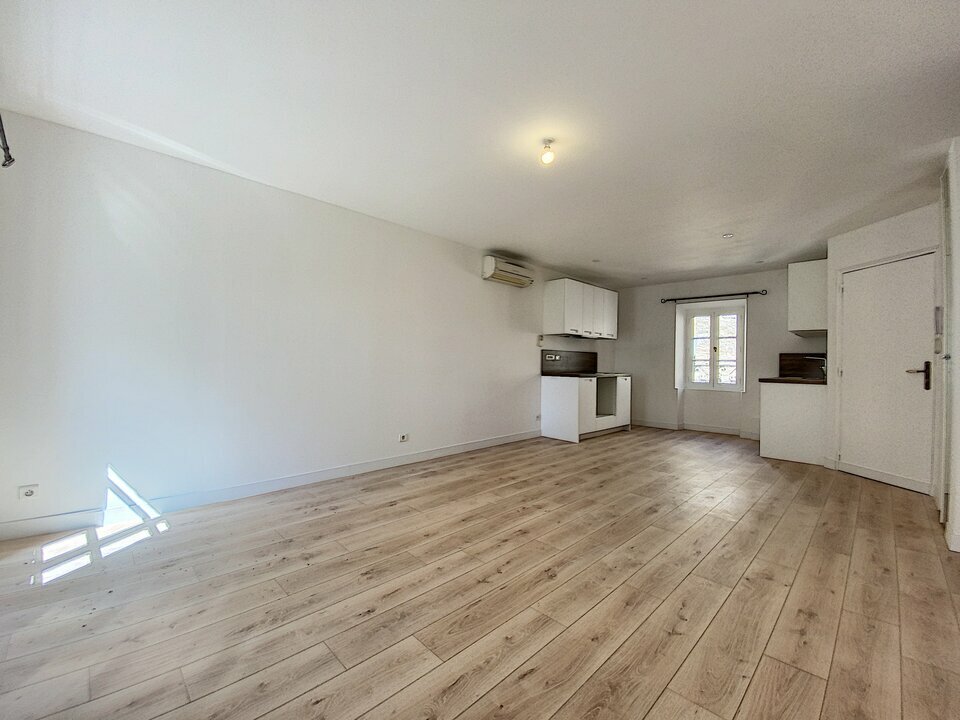 AZUREA COMMERCES   ENTREPRISES VENTE-IMMEUBLE-VALBONNE-06