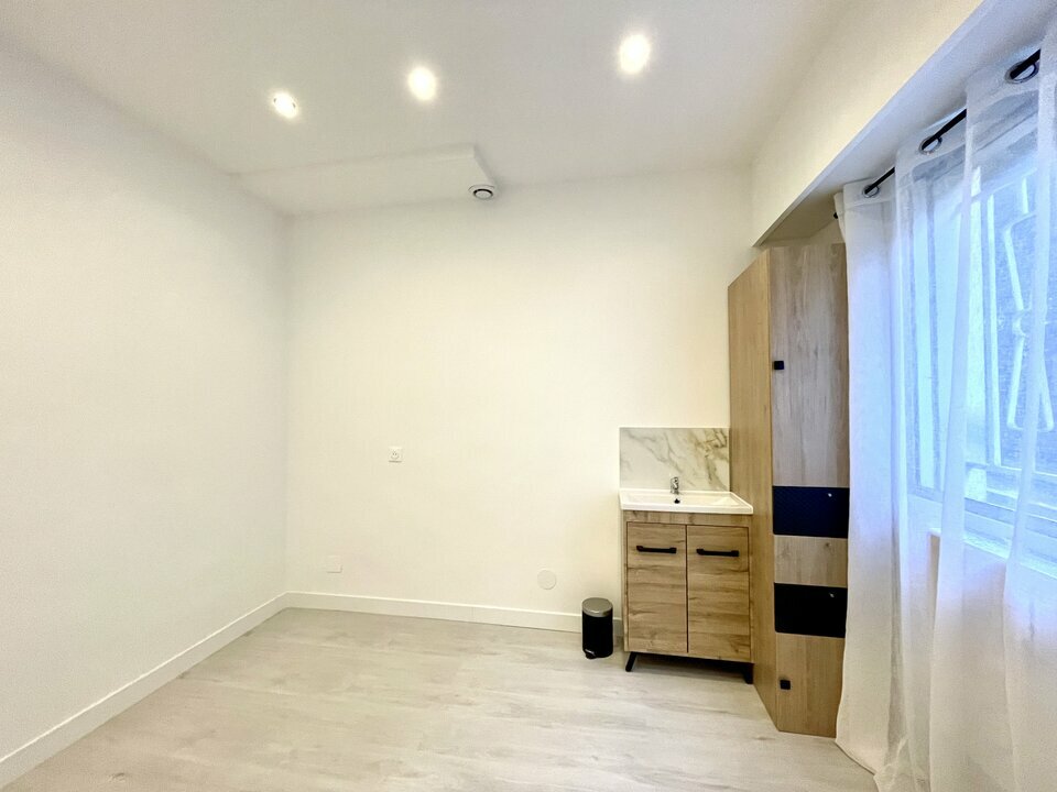 AZUREA COMMERCES   ENTREPRISES LOCATION-BUREAUX-NICE-06