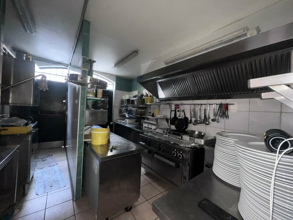 AZUREA COMMERCES   ENTREPRISES VENTE-LOCAL COMMERCIAL-GRASSE-06