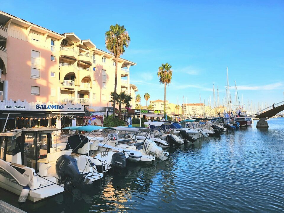 AZUREA COMMERCES   ENTREPRISES VENTE-LOCAL COMMERCIAL-FREJUS-83
