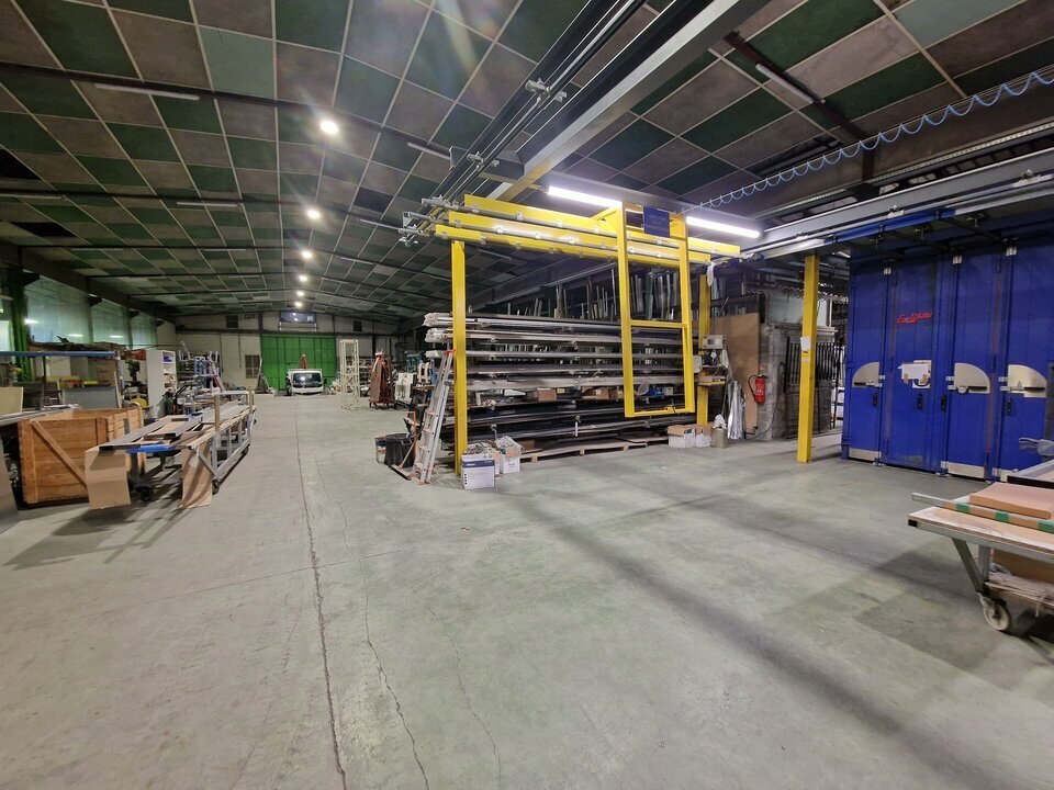 AZUREA COMMERCES   ENTREPRISES LOCATION-ENTREPOT-CONTES-06