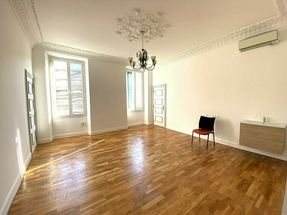 AZUREA COMMERCES   ENTREPRISES VENTE-BUREAUX-NICE-06