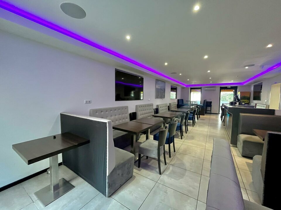 AZUREA COMMERCES   ENTREPRISES VENTE-LOCAL COMMERCIAL-LE_LUC-83