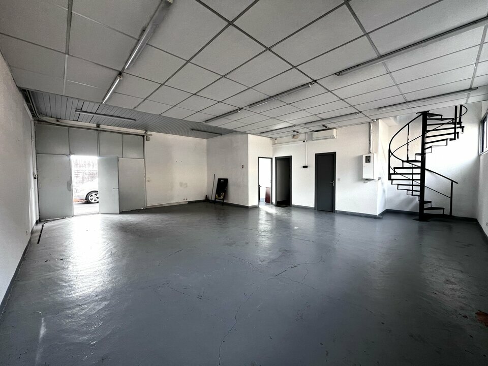 AZUREA COMMERCES   ENTREPRISES LOCATION-ENTREPOT-VILLENEUVE_LOUBET-06