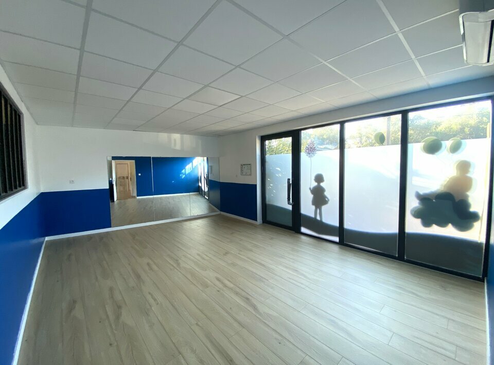 AZUREA COMMERCES   ENTREPRISES LOCATION-LOCAL COMMERCIAL-ROQUEFORT_LES_PINS-06