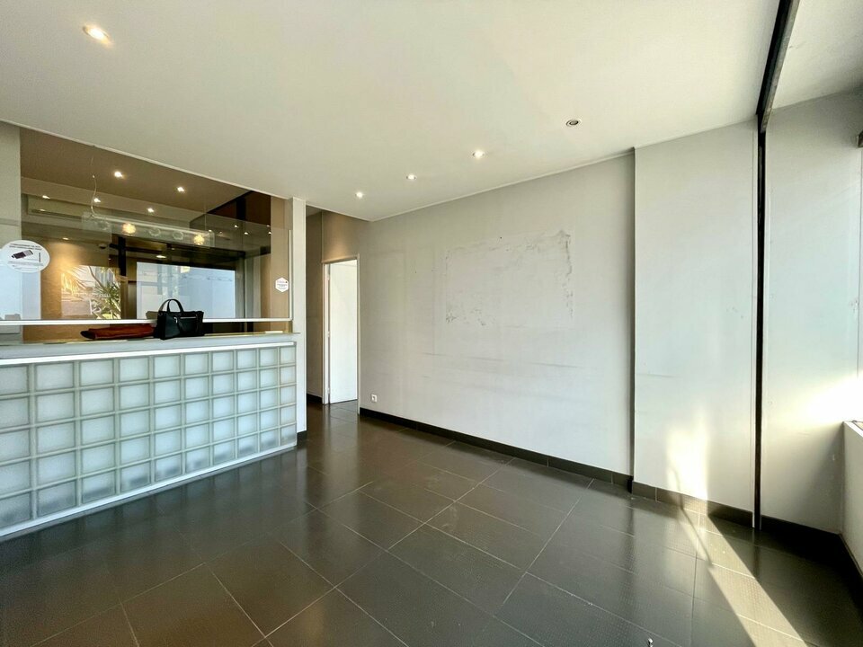 AZUREA COMMERCES   ENTREPRISES LOCATION-LOCAL COMMERCIAL-CAGNES_SUR_MER-06