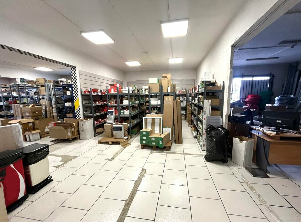 AZUREA COMMERCES   ENTREPRISES LOCATION-LOCAL COMMERCIAL-ANTIBES-06
