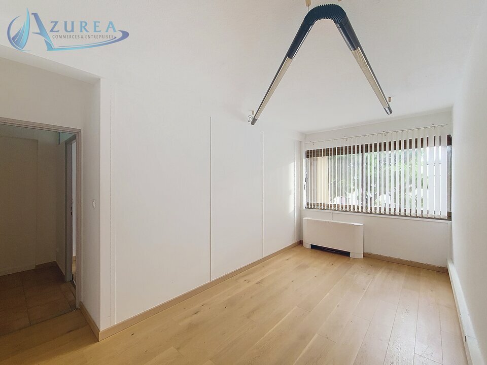 AZUREA COMMERCES   ENTREPRISES LOCATION-BUREAUX-SAINT_LAURENT_DU_VAR-06
