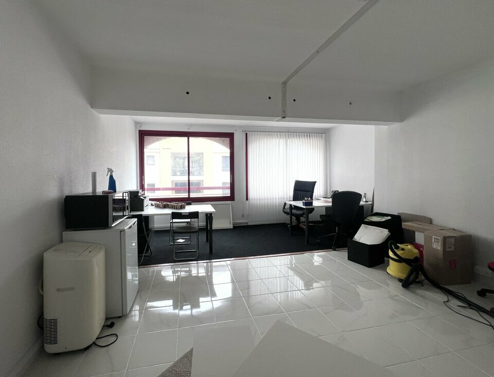 AZUREA COMMERCES   ENTREPRISES LOCATION-BUREAUX-SAINT-LAURENT-DU-VAR-06