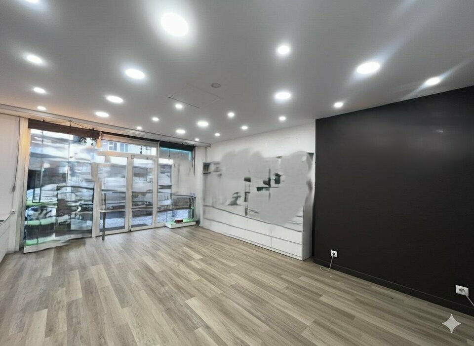 AZUREA COMMERCES   ENTREPRISES CESSION-LOCAL COMMERCIAL-NICE-06