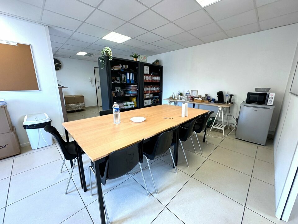 AZUREA COMMERCES   ENTREPRISES LOCATION-BUREAUX-GRASSE-06