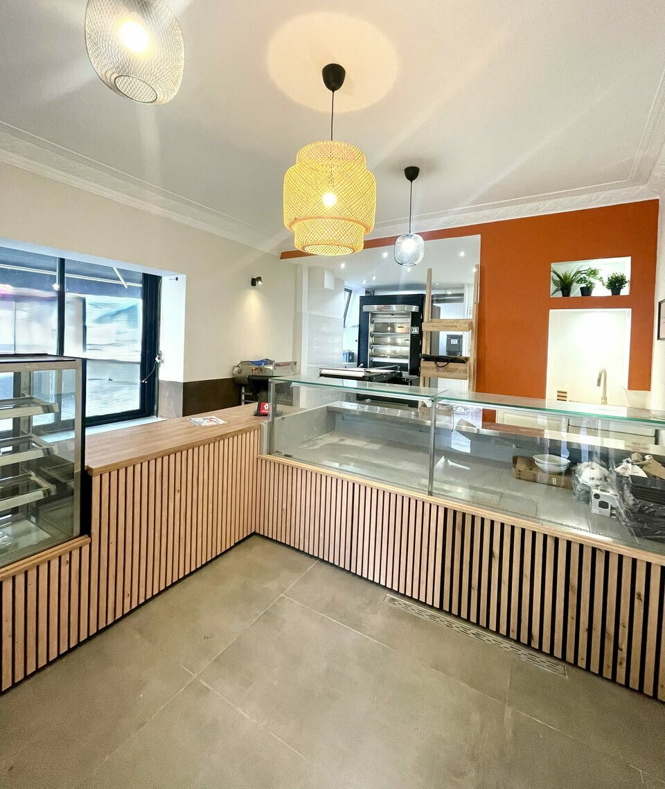 AZUREA COMMERCES   ENTREPRISES LOCATION-LOCAL COMMERCIAL-NICE-06