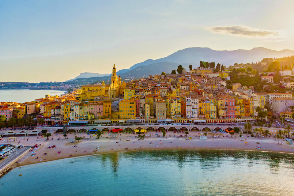AZUREA COMMERCES   ENTREPRISES CESSION-LOCAL COMMERCIAL-MENTON-06