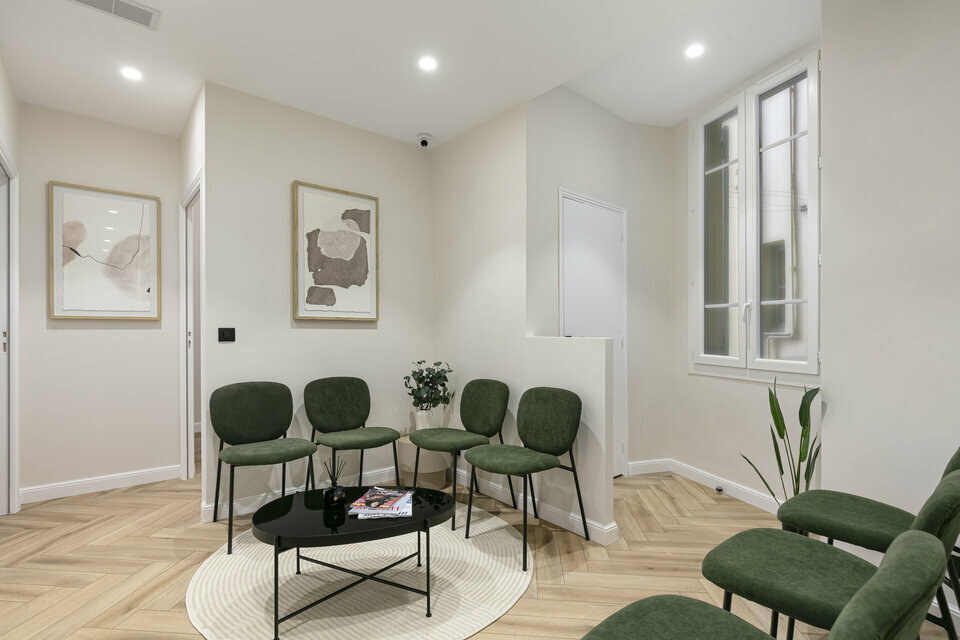 AZUREA COMMERCES   ENTREPRISES LOCATION-LOCAL COMMERCIAL-NICE-06
