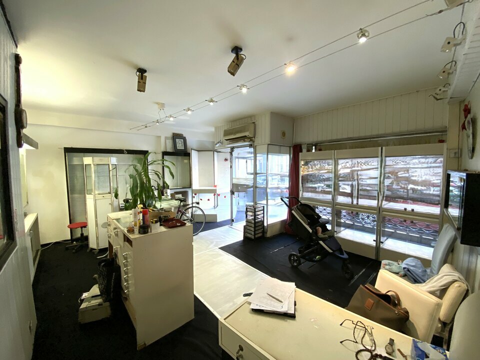 AZUREA COMMERCES   ENTREPRISES LOCATION-LOCAL COMMERCIAL-NICE-06
