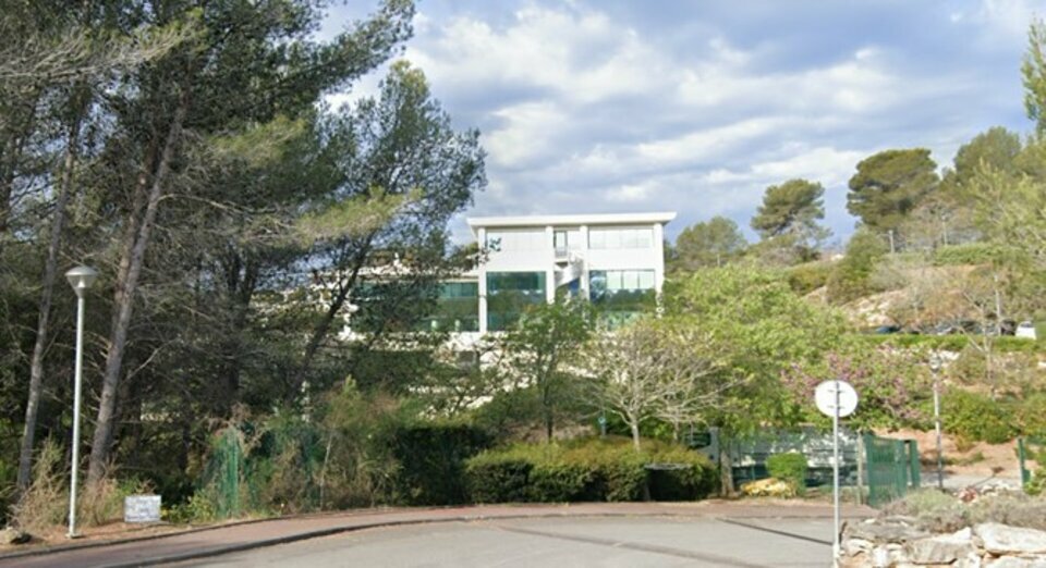 AZUREA COMMERCES   ENTREPRISES LOCATION-BUREAUX-VALBONNE-06