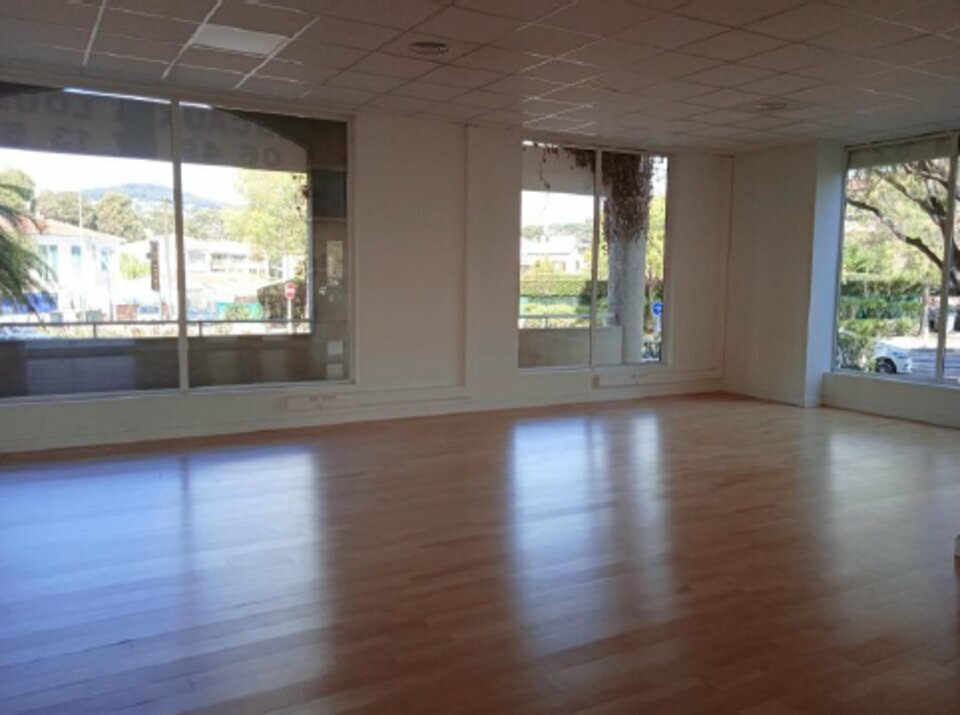 AZUREA COMMERCES   ENTREPRISES LOCATION-LOCAL COMMERCIAL-JUAN_LES_PINS-06