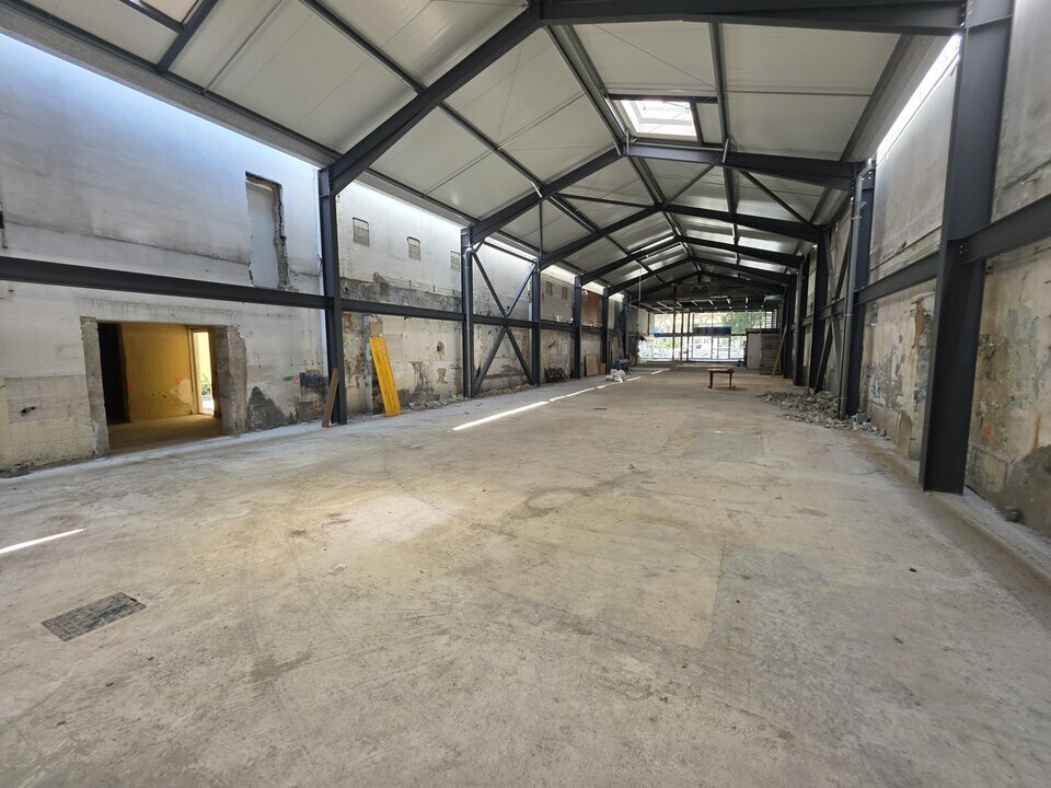 AZUREA COMMERCES   ENTREPRISES LOCATION-LOCAL COMMERCIAL-NICE-06