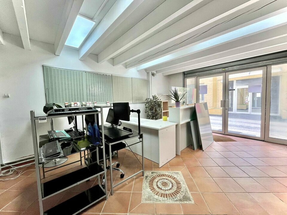AZUREA COMMERCES   ENTREPRISES LOCATION-LOCAL COMMERCIAL-ANTIBES-06