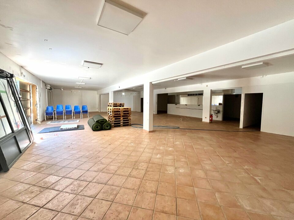 AZUREA COMMERCES   ENTREPRISES LOCATION-ENTREPOT-DRAGUIGNAN-83
