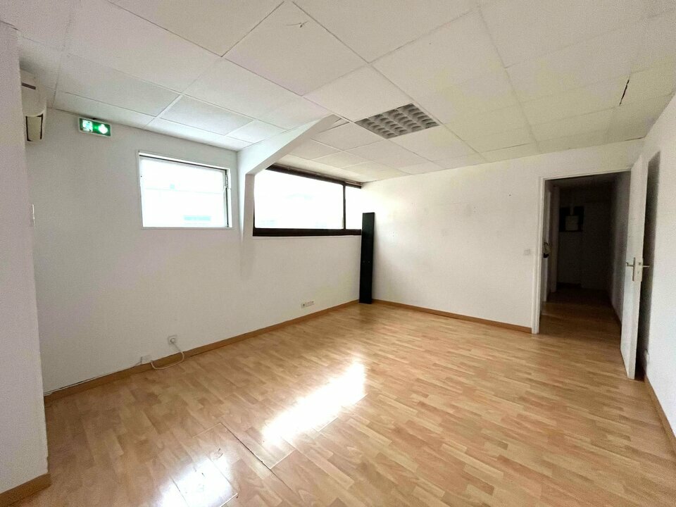 AZUREA COMMERCES   ENTREPRISES LOCATION-BUREAUX-LE_CANNET-06