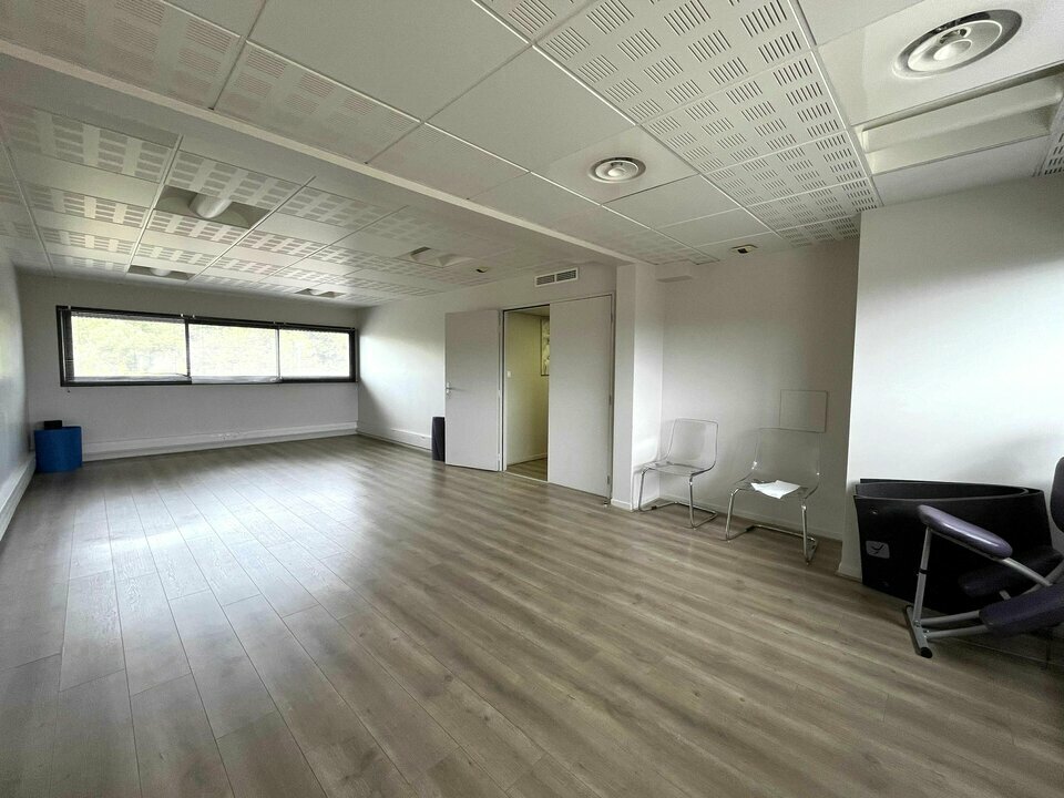AZUREA COMMERCES   ENTREPRISES LOCATION-BUREAUX-MOUANS_SARTOUX-06